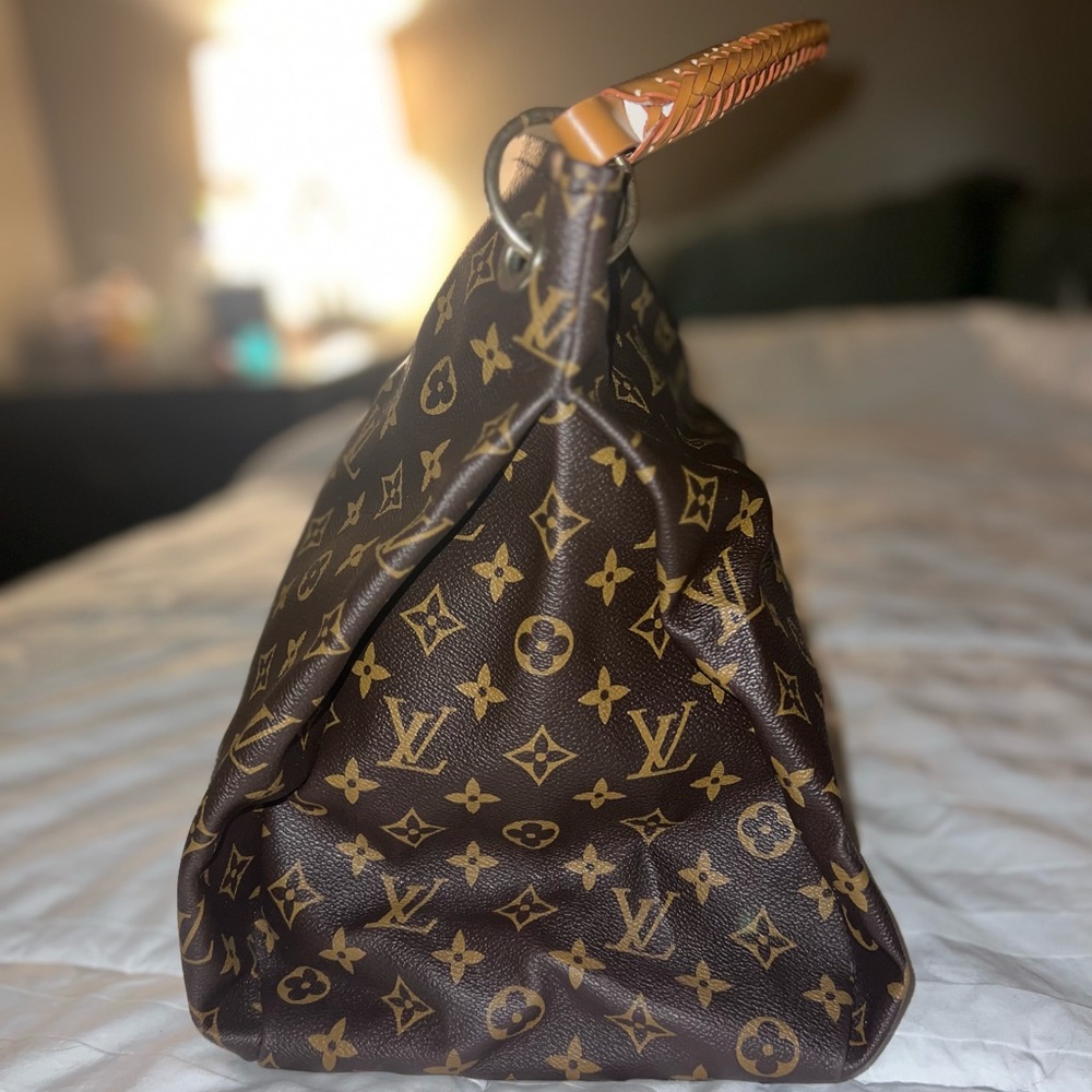 Louis Vuitton Artsy Handbag Monogram Canvas GM (authenticated) - Picture 4 of 5